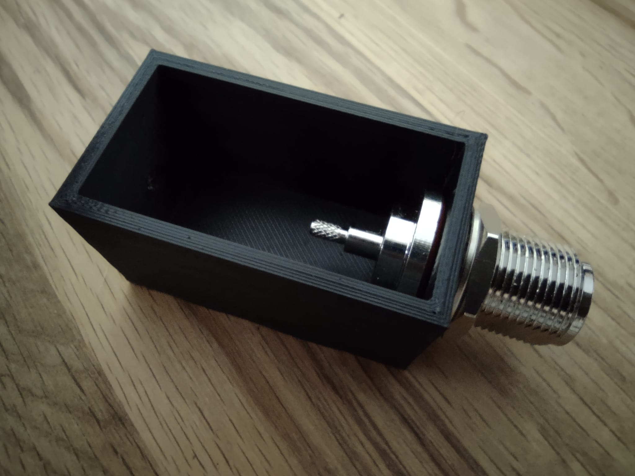 Gehäuse gerade mit Buchse